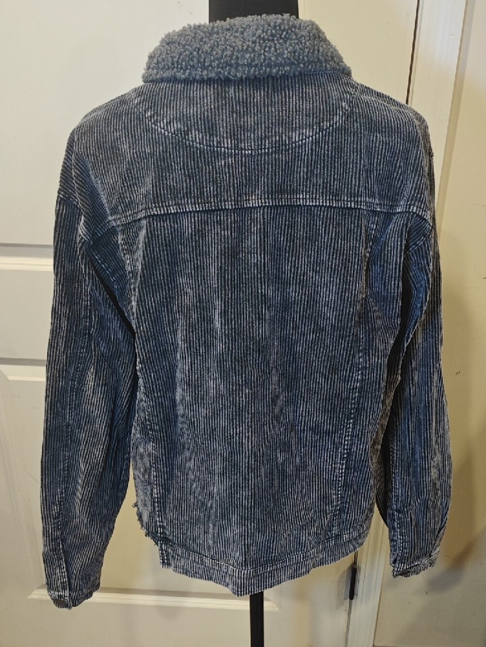 Simply Southern Washed Blue Corduroy Sherpa Jacket - Picture 4 of 6
